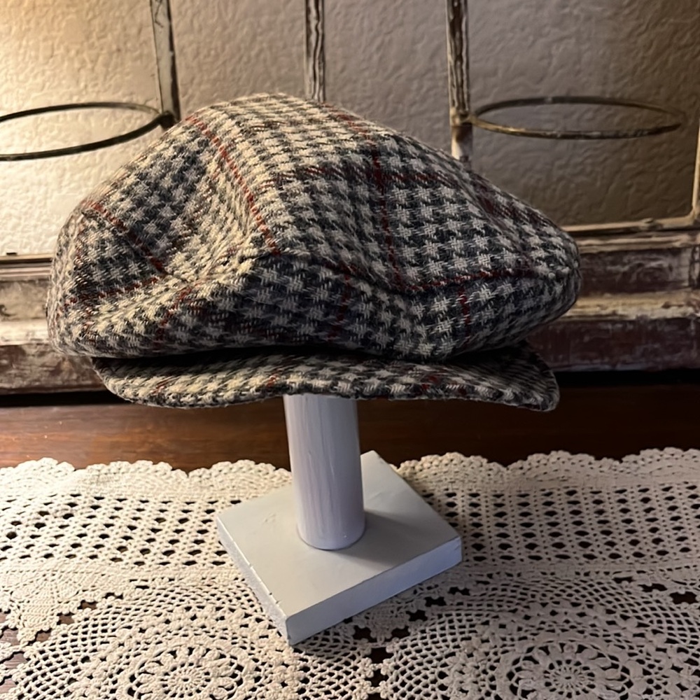Frank Olive , Plaid Hat , With front lid , lining inside  9 inches…